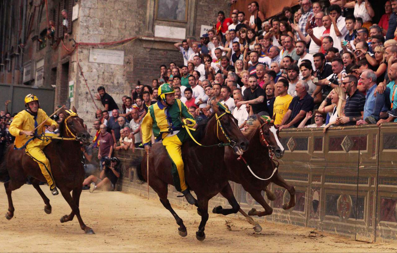 Hästkapplöpning i Siena